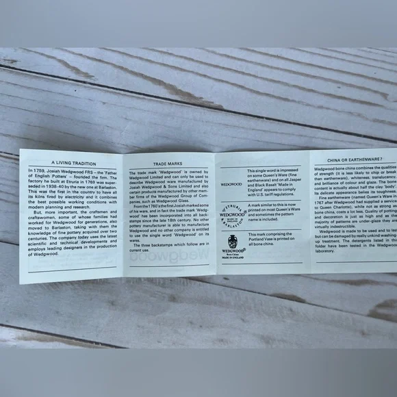 Wedgewood Vintage Blue Jasperware Round Joseph Hewes MA State Seals Series - Picture 5 of 6